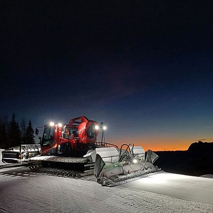 piste-clearing-winter-steinplatte-waidring