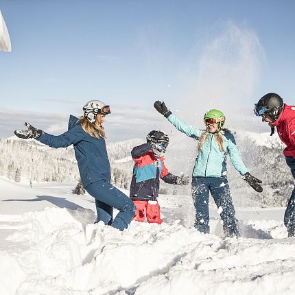 Winter Family Steinplatte Waidring